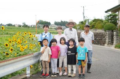 桝形のひまわり幼児の家の児童たちと地元の有志の方々