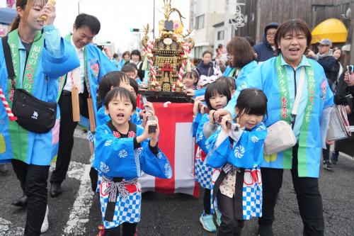 ちびっ子みこし②