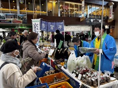 駅deほっと市の物産展写真
