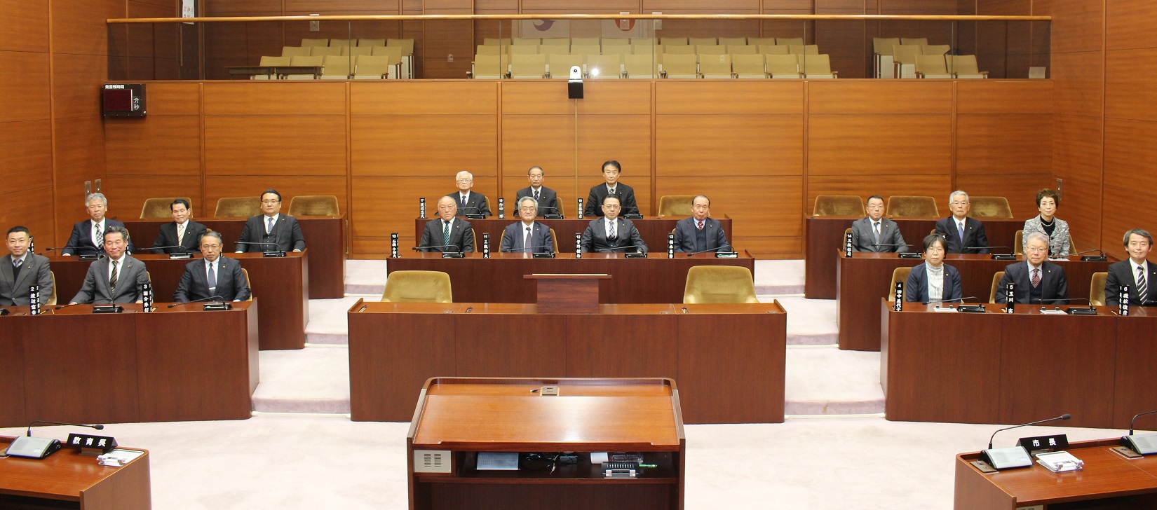 本宮市議会議員の集合写真
