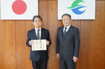 （故）小沼利久さんに叙位が伝達されました