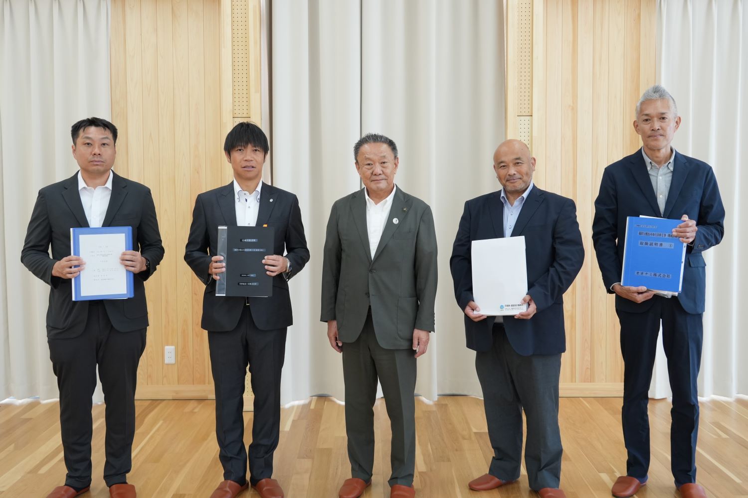 完成引渡式の様子
