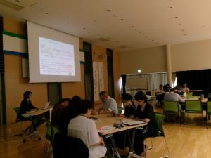 落合晴香先生の講話の様子