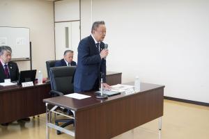挨拶する高松市長